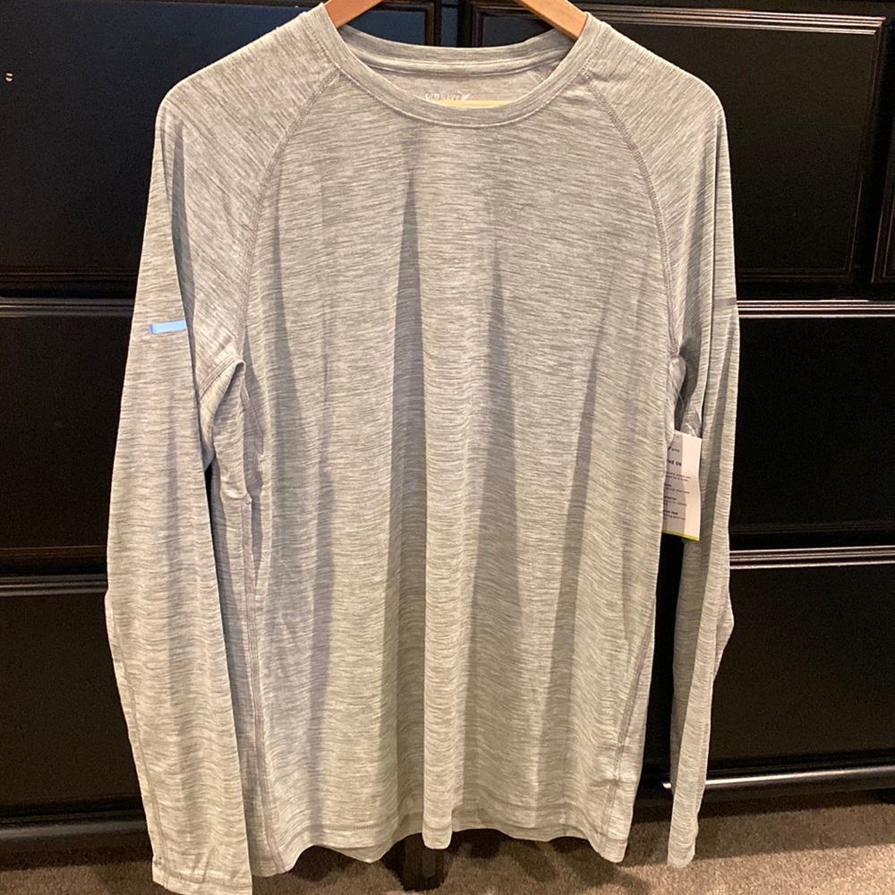 COPY - NWT!  Old Navy Active long sleeve, size M